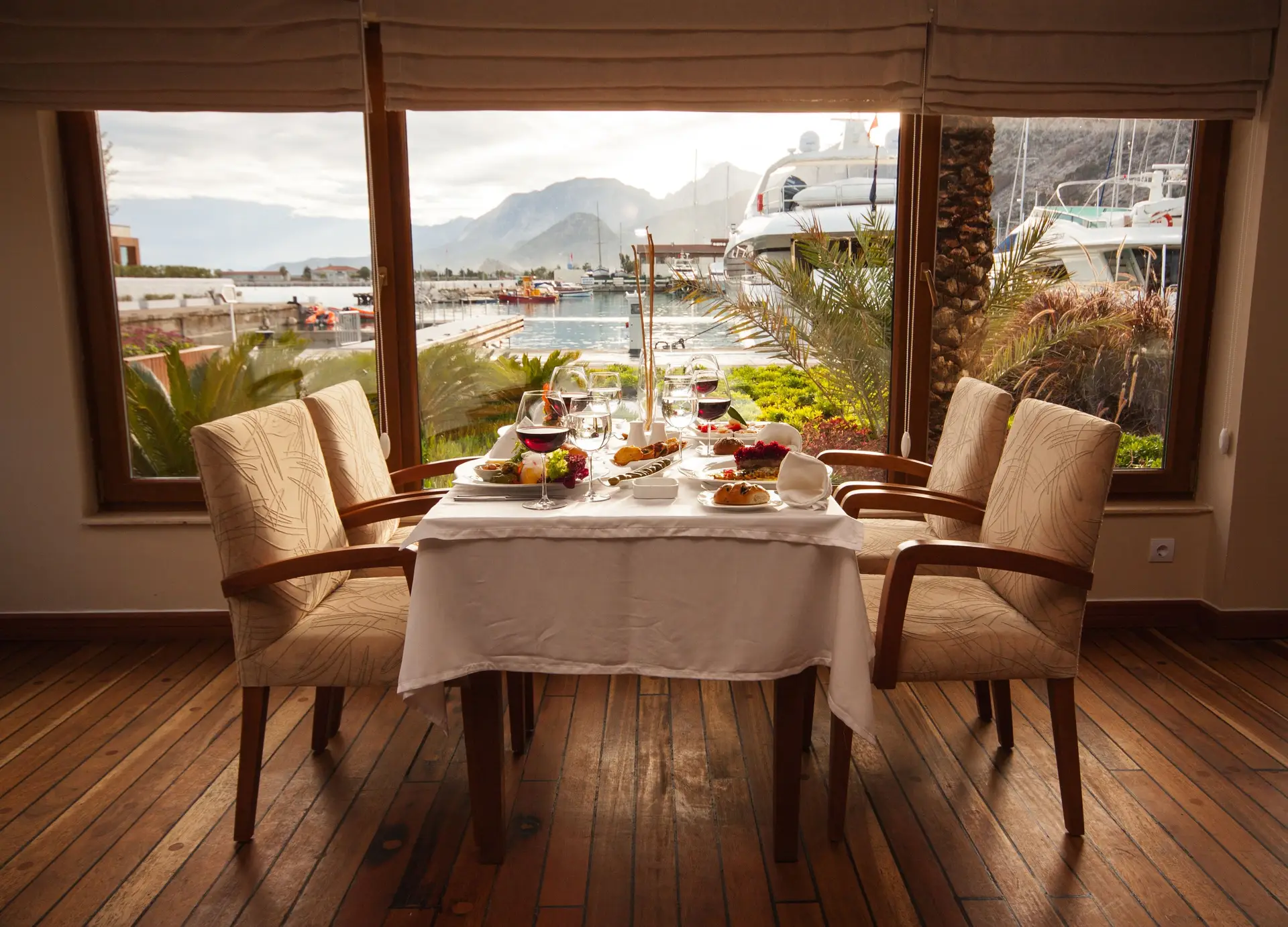 Premium Dining